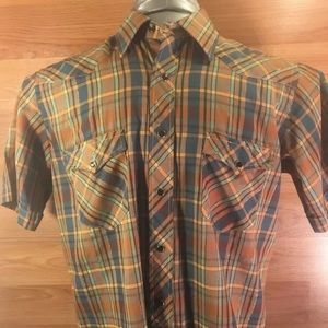 Wrangler vintage black pearl snap button down Med